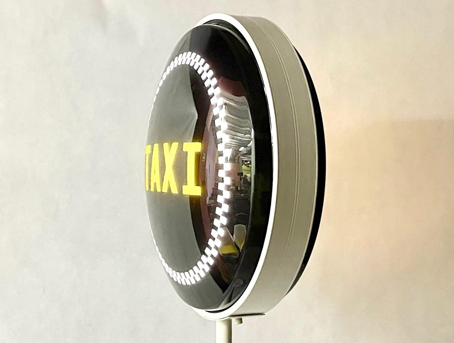 Lampa, duży znak TAXI, lata 90