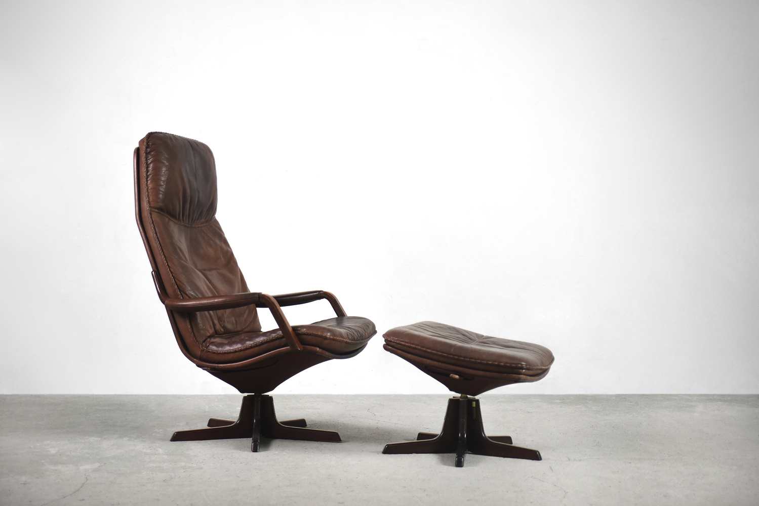 Skórzany fotel z podnóżkiem Berg, Dania, lata 70