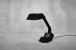Lampa biurkowa z zegarkiem Typ 27.B.101, proj. Wojciech Dybek dla Polamp Pułtusk, Polska,1987