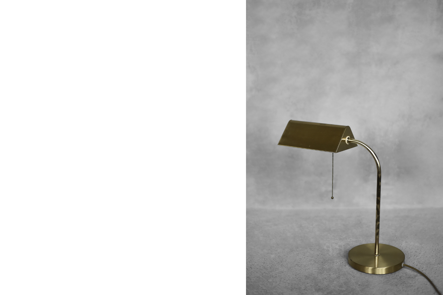 Mosiężna lampa biurkowa z łańcuszkiem, Karstadt AG, Niemcy, lata 70