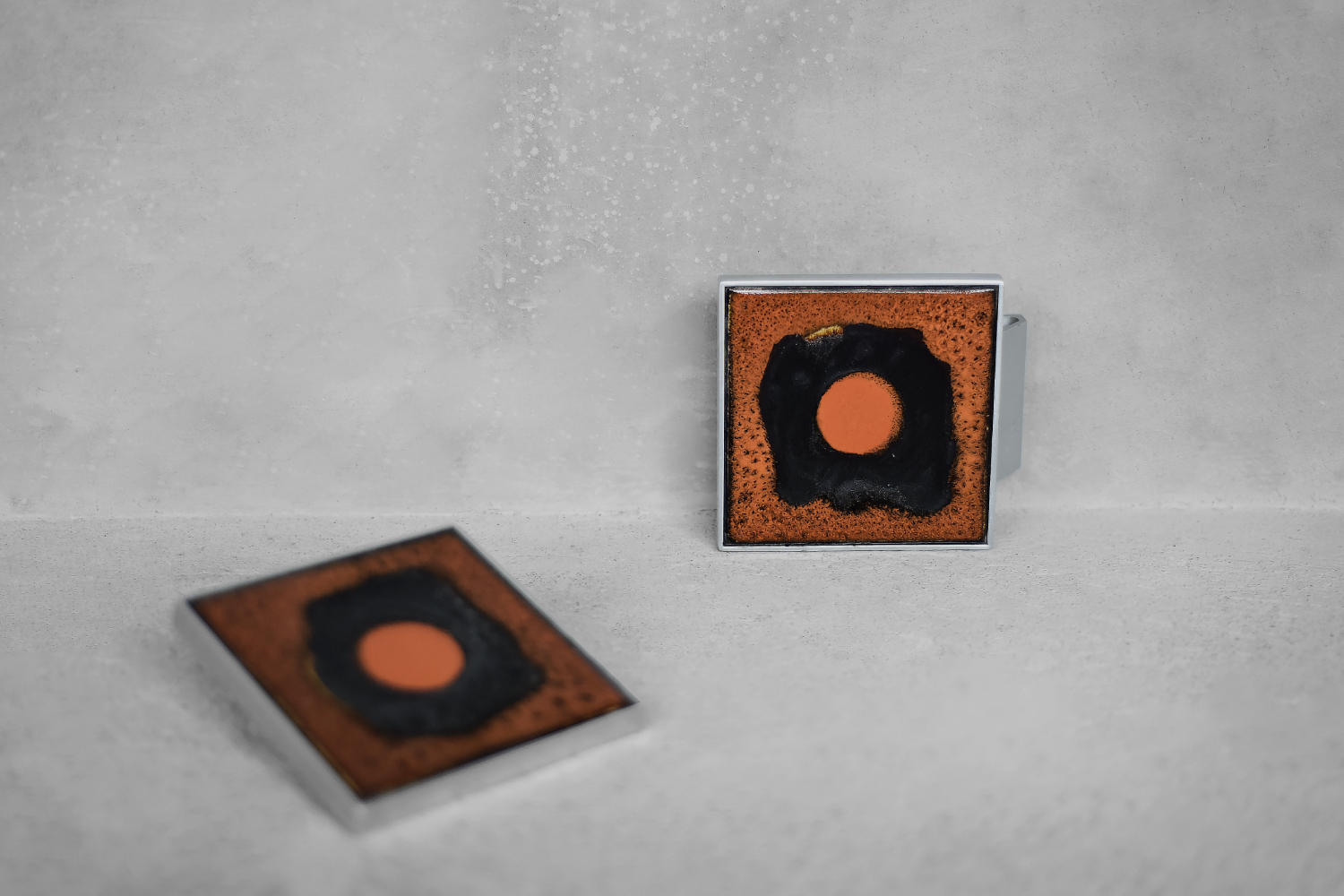 Para brutalistycznych uchwytów do drzwi, proj. Juliette Belarti, Belgia, lata 60