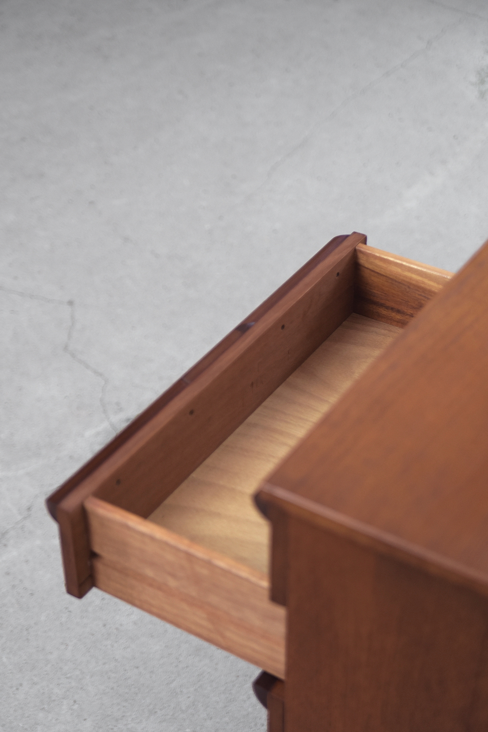 Biurko vintage z drewna tekowego, Wielka Brytania, lata 60