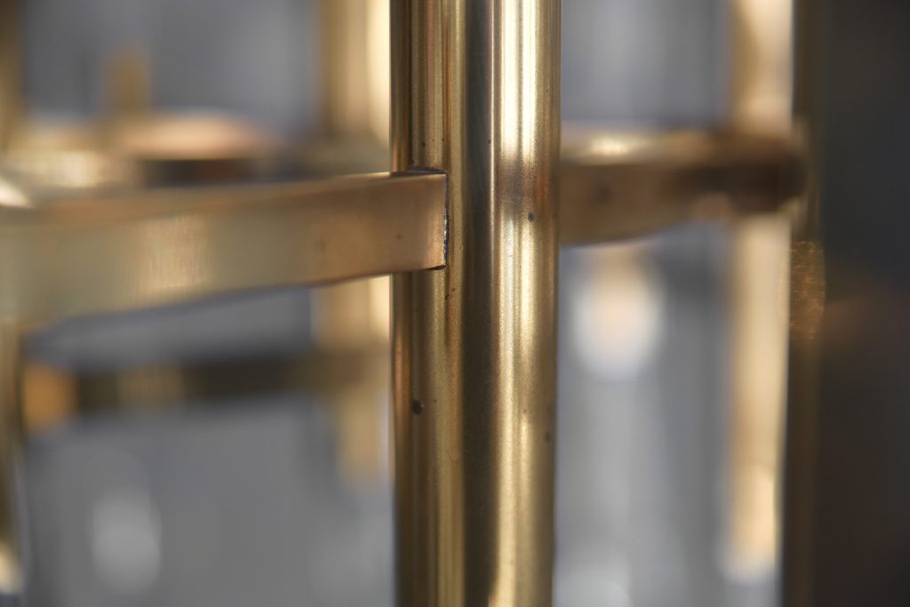 Mosiężny żyrandol, proj. G. Sciolari, Włochy, lata 70