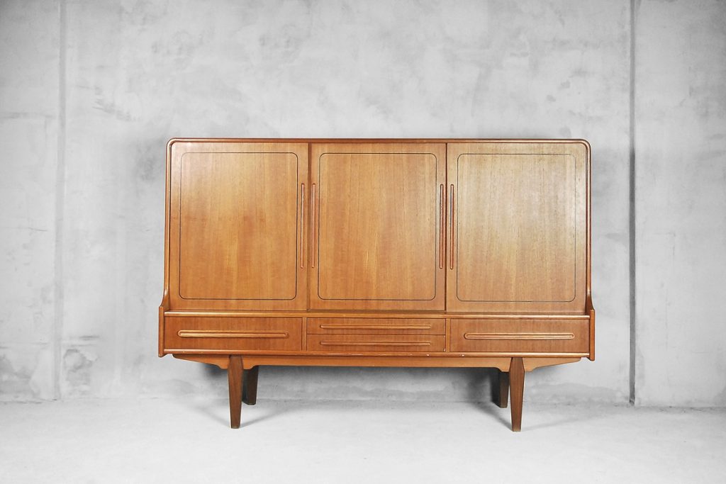 Vintage highboard, Dania, lata 50