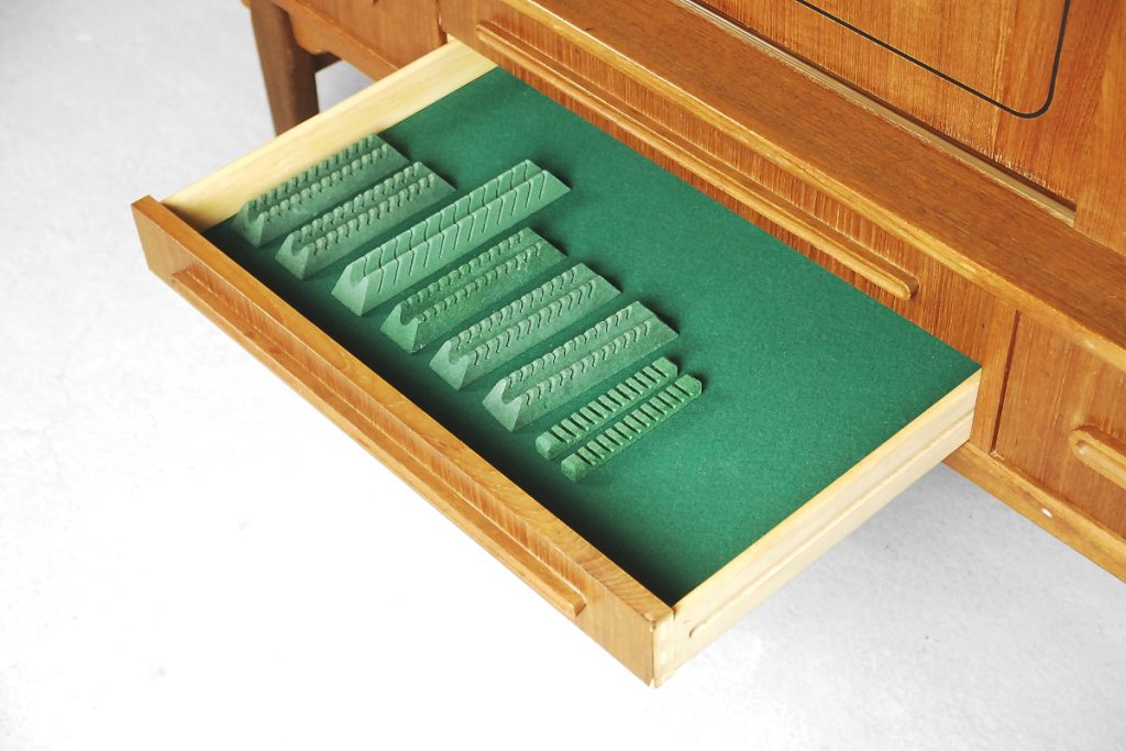 Vintage highboard, Dania, lata 50