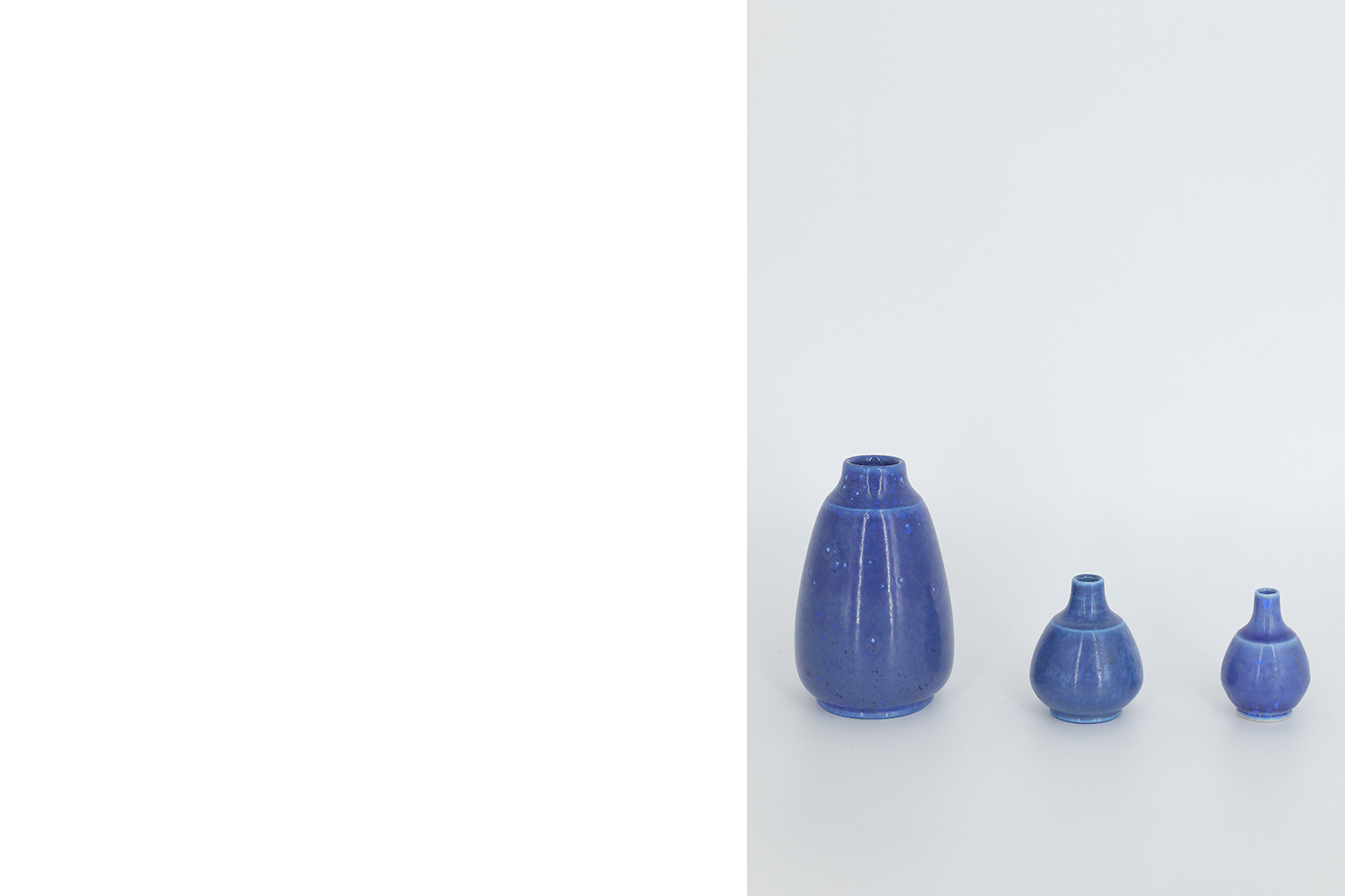 Komplet 3 niebieskich szkliwionych wazonów ceramicznych, proj. Gunnar Borg, Gunnars Keramik Höganäs, Szwecja, lata 60