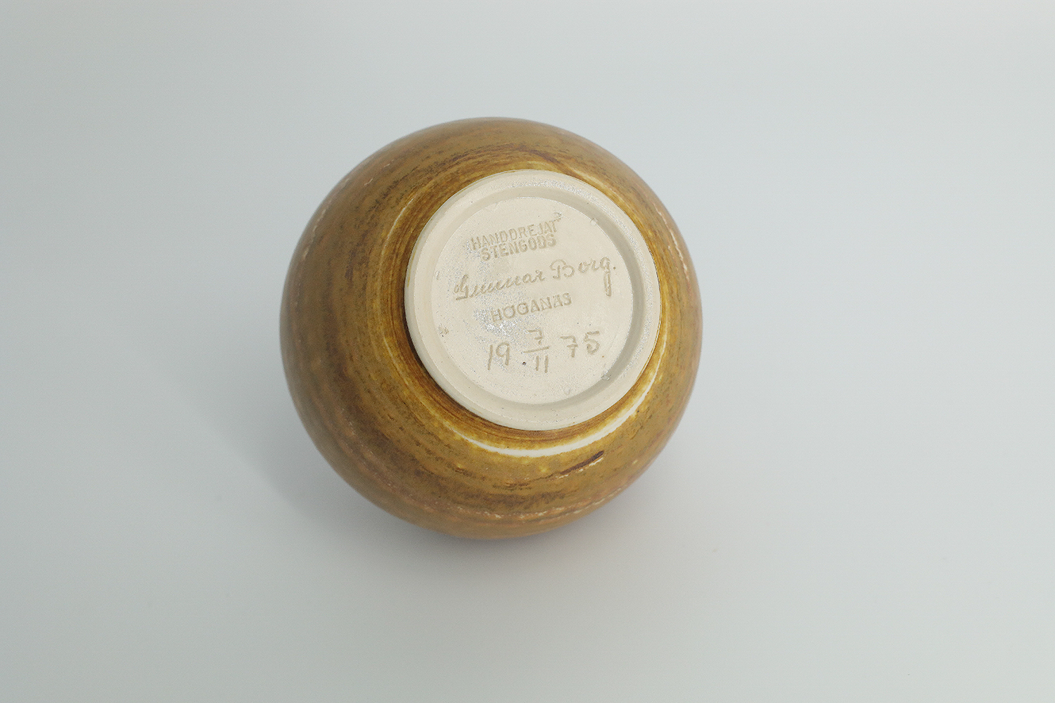 Mały kulisty wazon kamionkowy nr. 19 7/11 75, proj. Gunnar Borg, Höganäs Keramik, Szwecja, lata 60