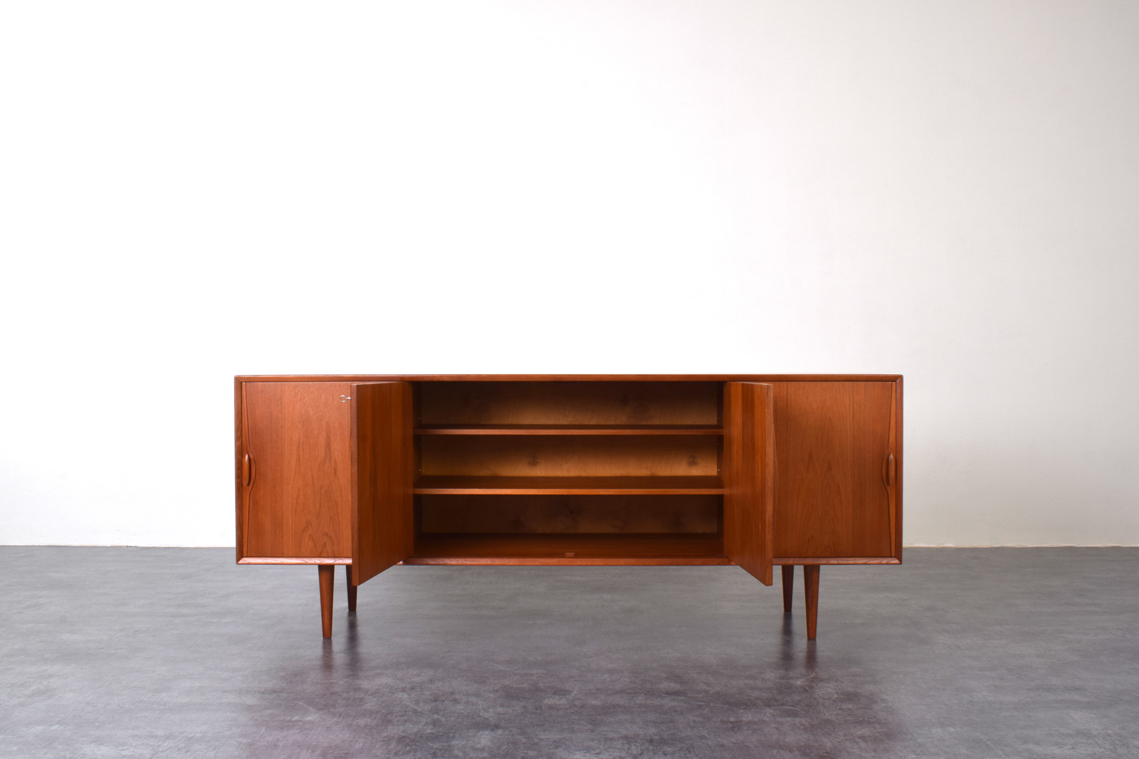 Tekowy sideboard, Dania, lata 60