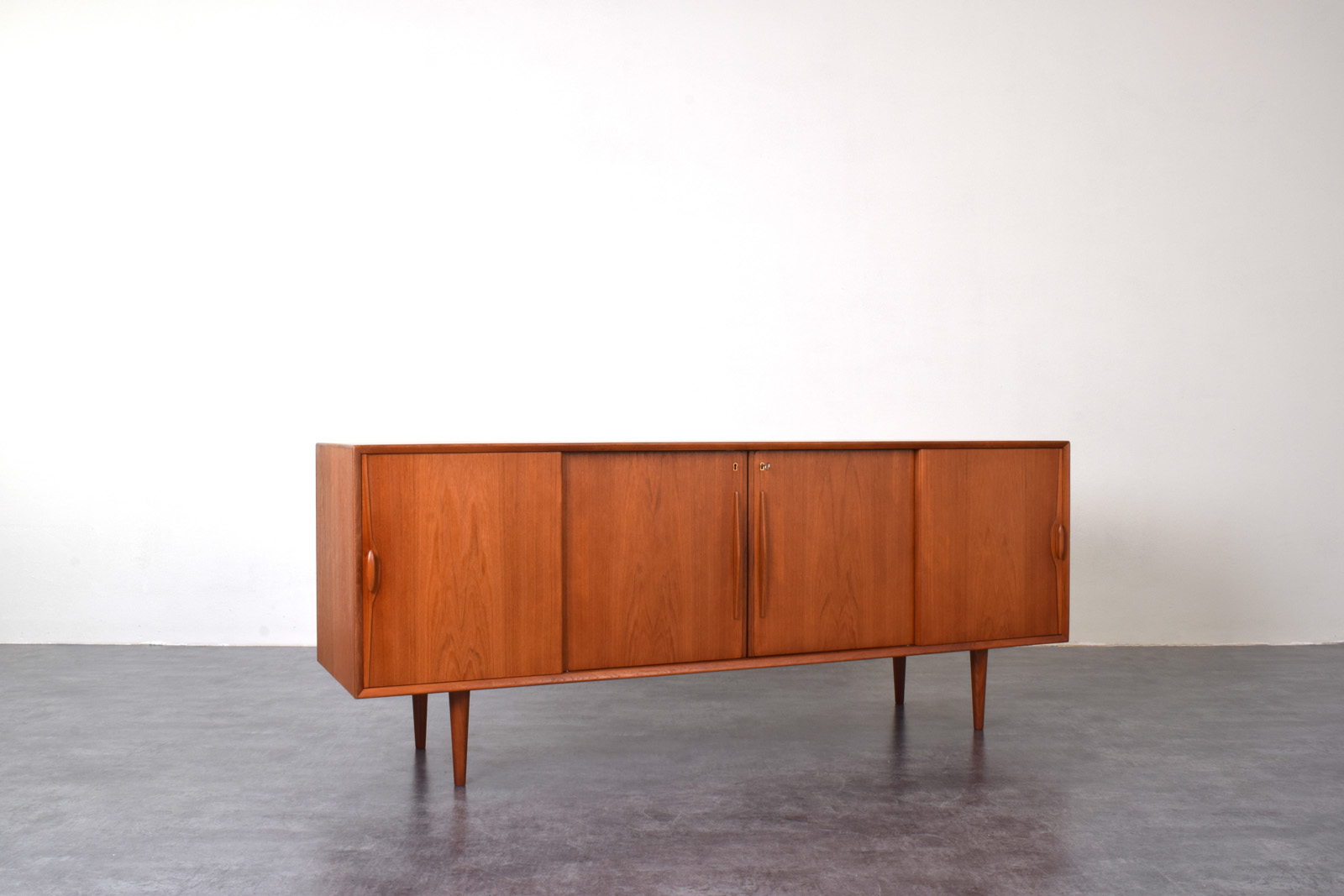 Tekowy sideboard, Dania, lata 60