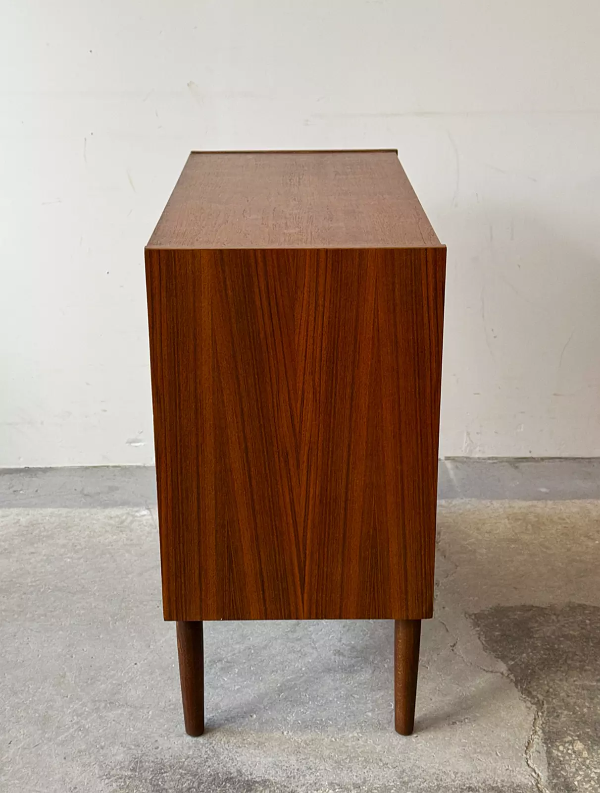 Mała komoda szufladówka, Dania lata 60/70