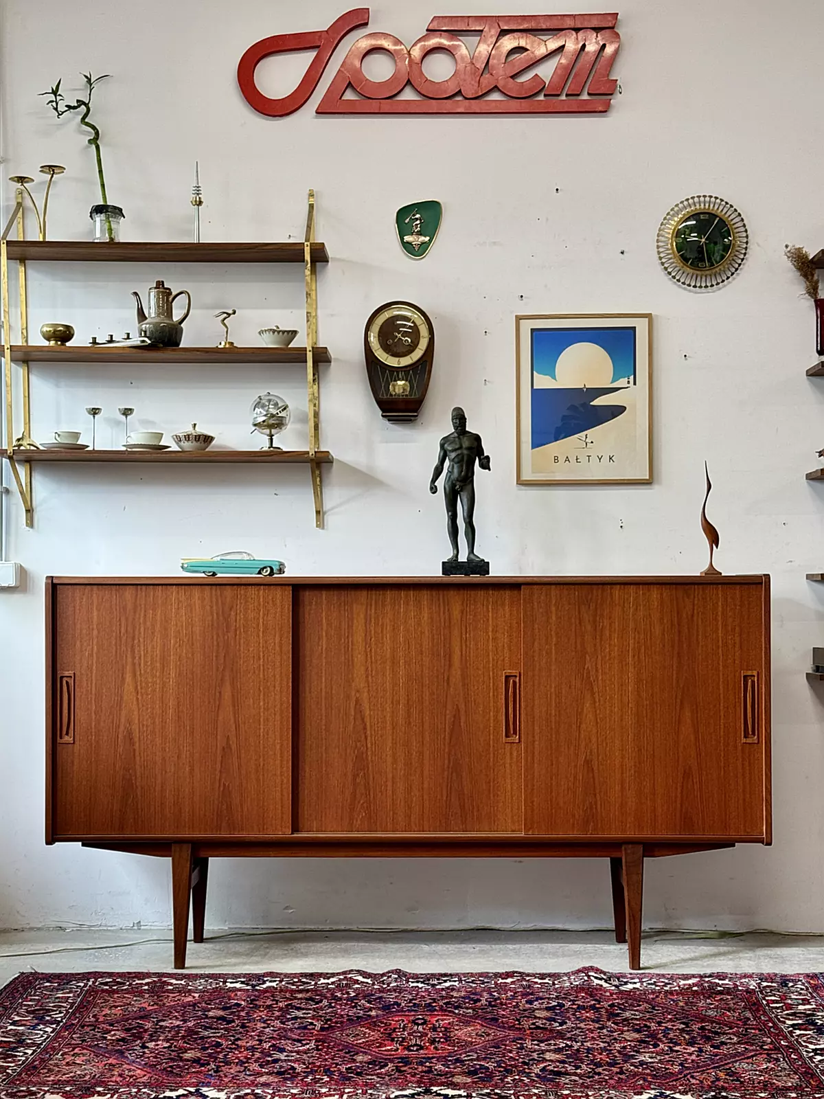 Tekowy sideboard, Dania, lata 60/70
