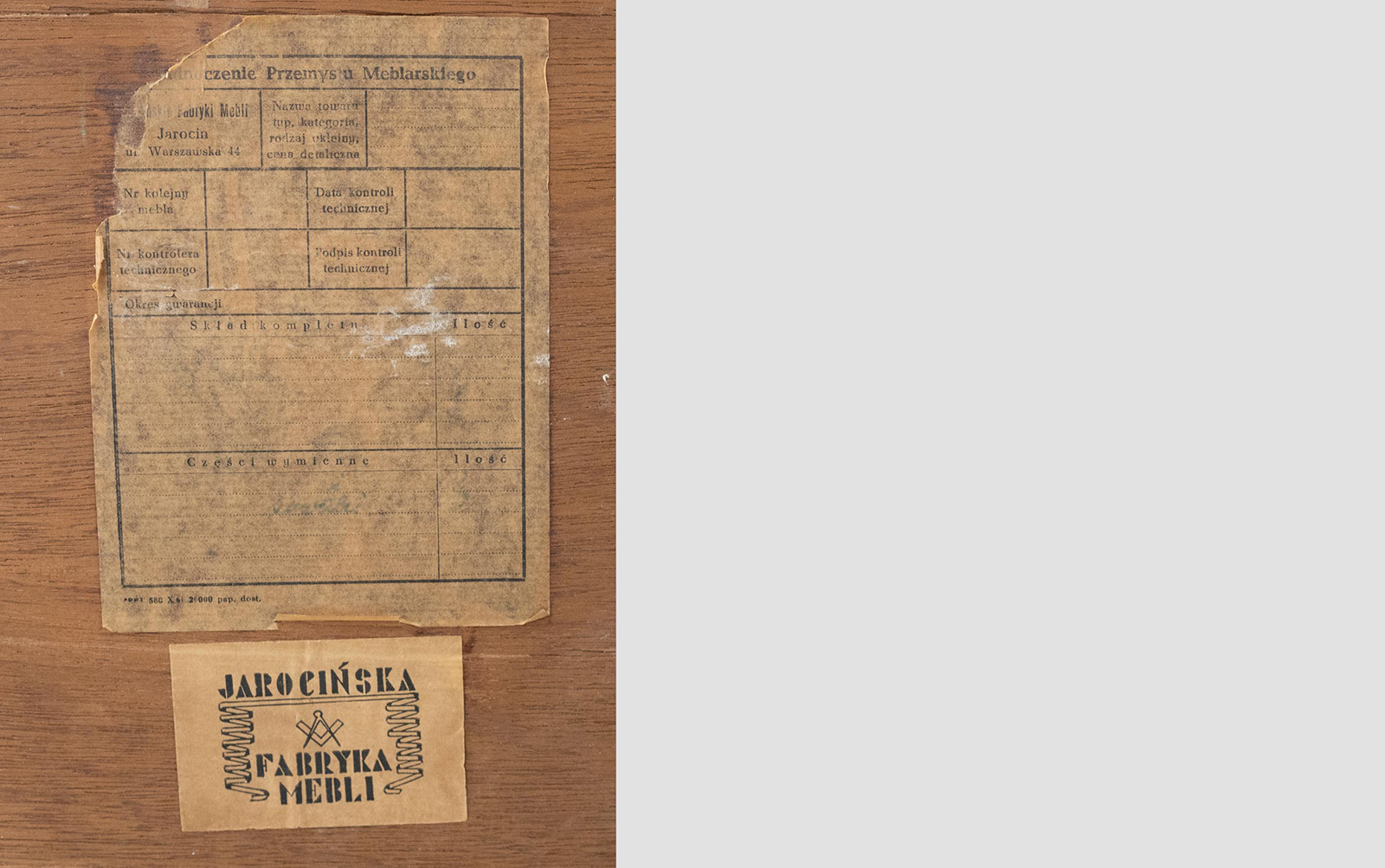 Kredens proj. Rajmund Hałas, Jarocińskie Fabryki Mebli, PRL, lata 60