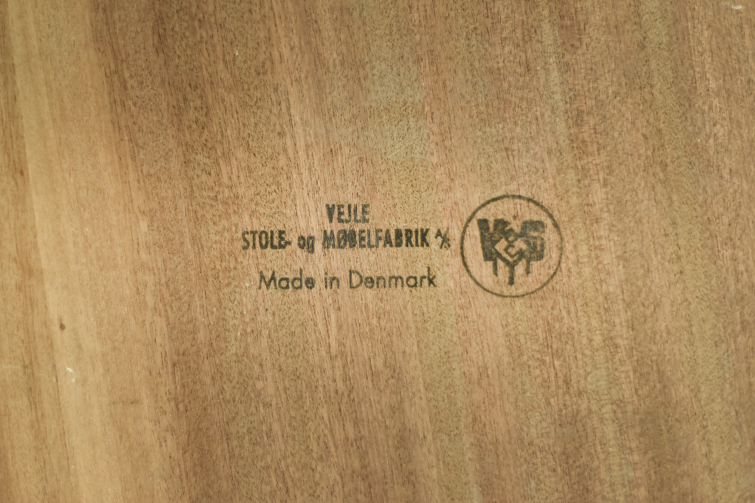 Tekowy stolik kawowy, proj. Henning Kjærnulf dla Vejle Møbelfabrik, Dania, lata 60