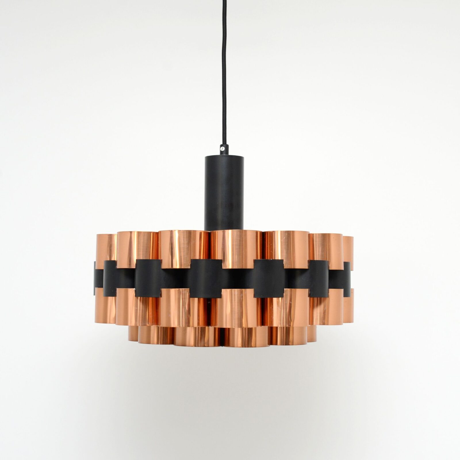 Miedziana lampa proj. Werner Schou dla Coronell Elektro, lata 70
