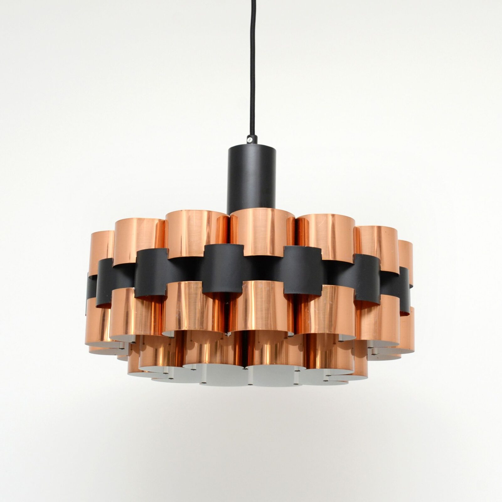 Miedziana lampa proj. Werner Schou dla Coronell Elektro, lata 70