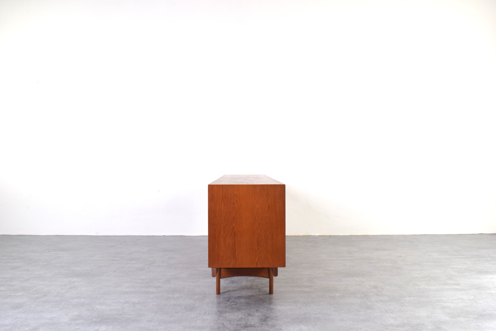 Komoda tekowa proj. Rolf Rastad & Adolf Relling prod. Gustav Bahus, Norwegia, lata 60