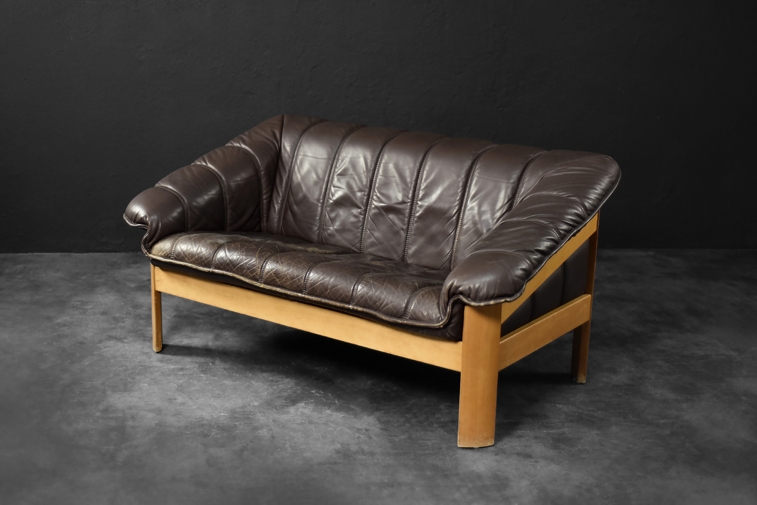 Vintage two-seater leather sofa, Denmark, 1970s