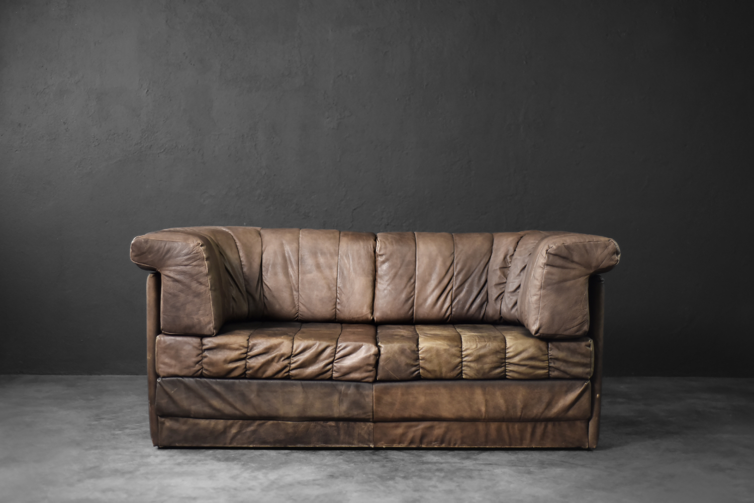Dwuosobowa brutalistyczna skórzana sofa z funkcją spania, Niemcy, lata 70