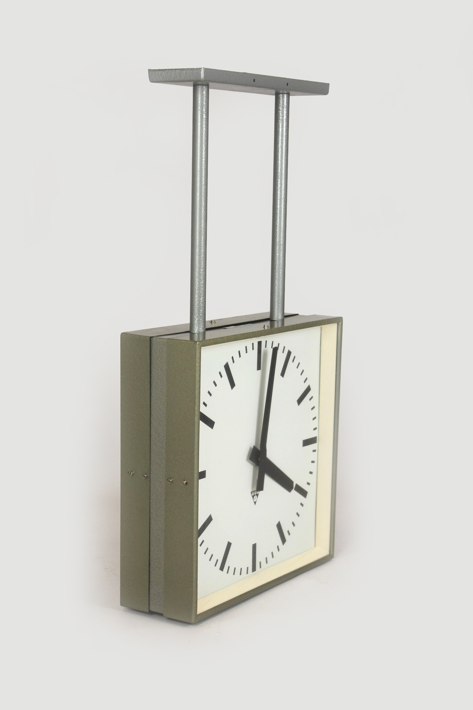 New double-sided Pragotron railway clock, Czechoslovakia, 1980s