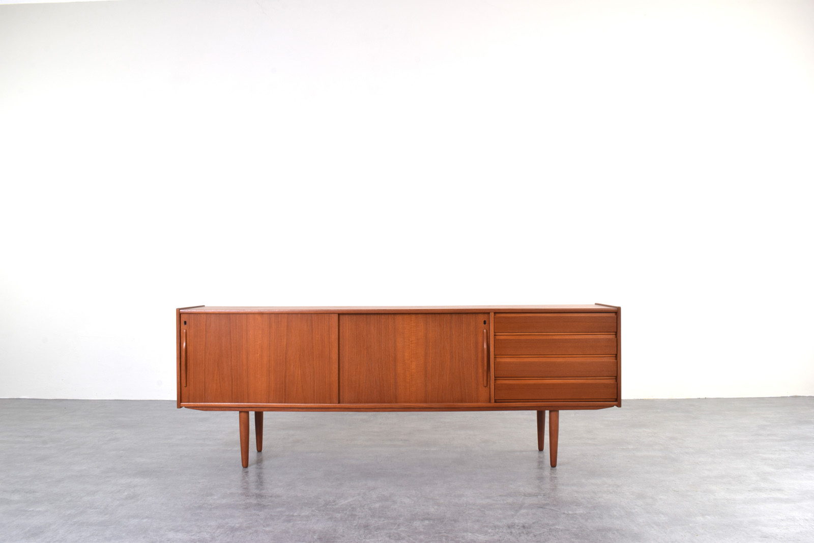 Tekowy sideboard, Dania, lata 60