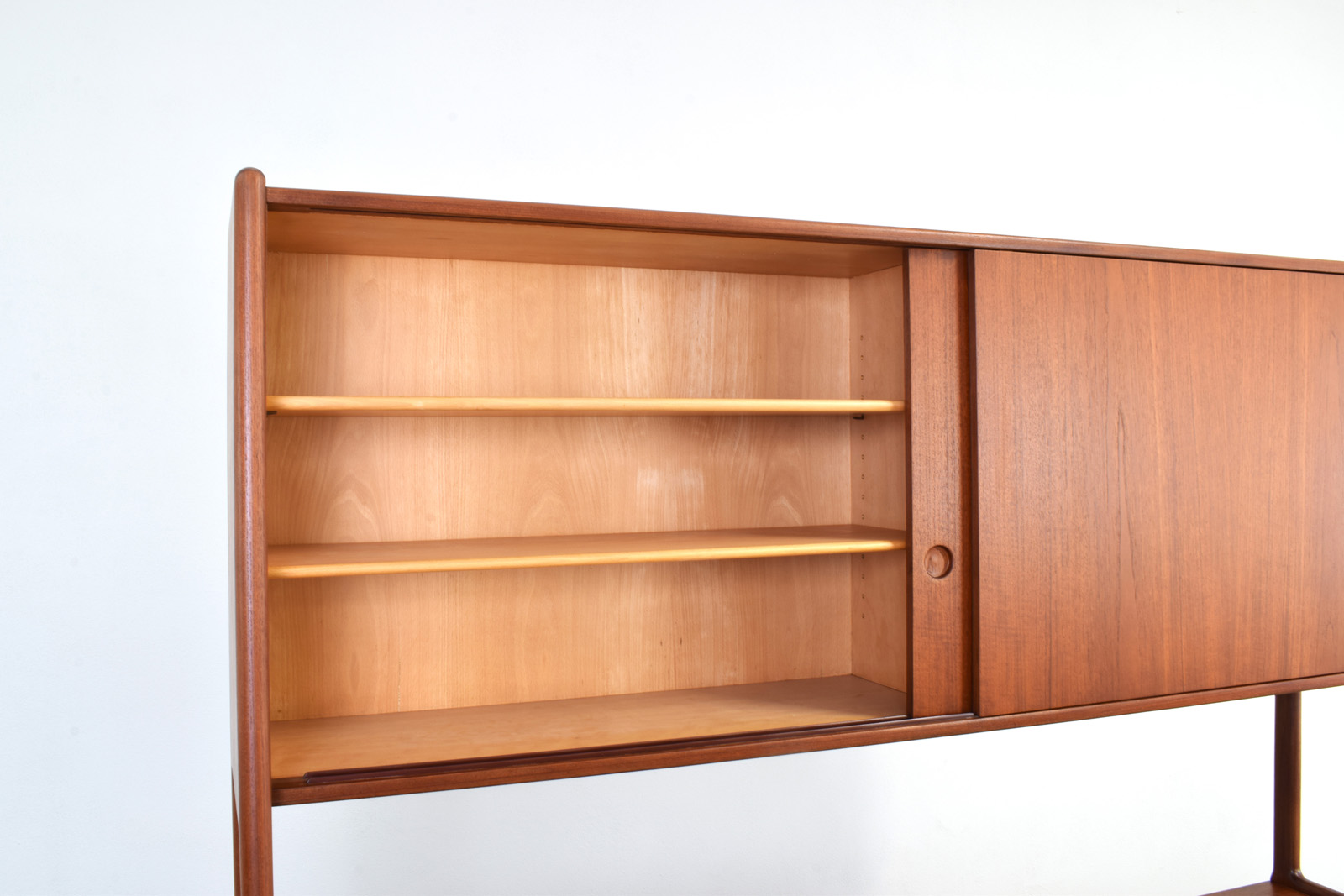 Komoda model RY-20 proj. Hans Wegner, prod. Ry Møbler, Dania, lata 50