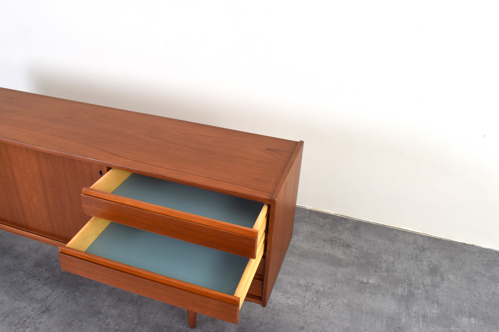 Tekowy sideboard, Dania, lata 60