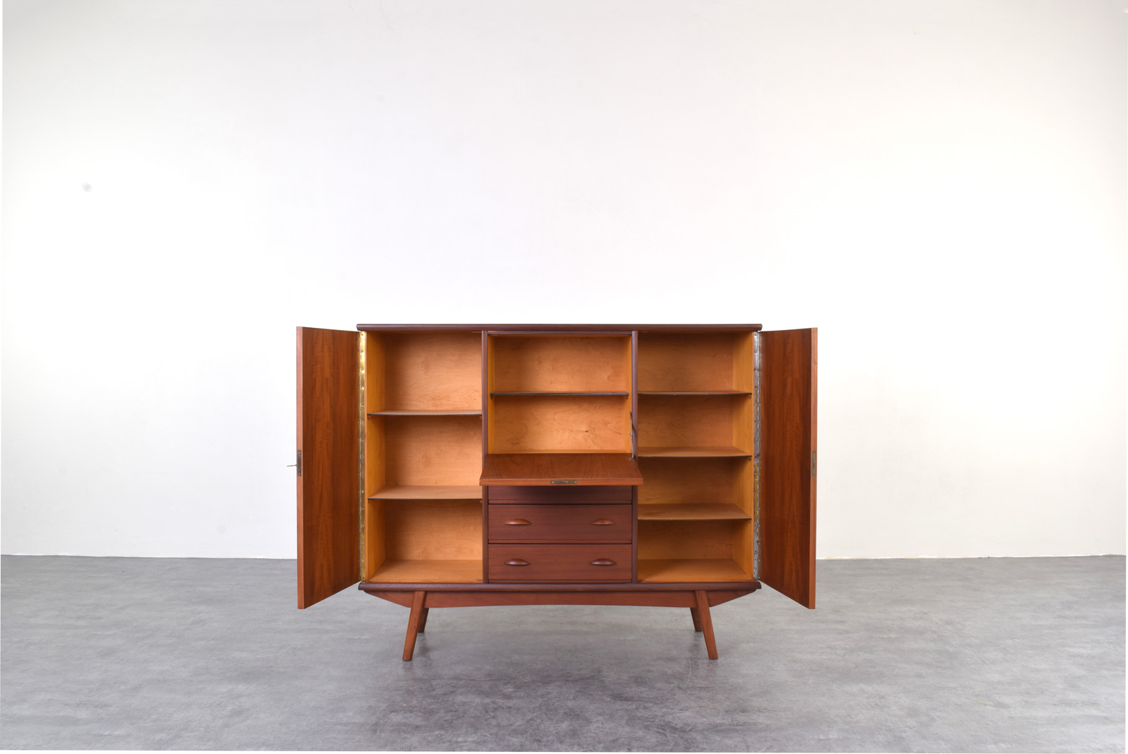 Skandynawski highboard tekowy, Dania, lata 60