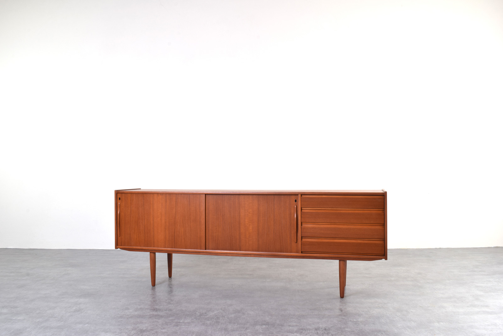 Tekowy sideboard, Dania, lata 60