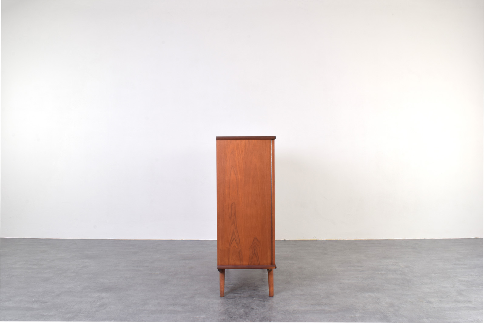 Skandynawski highboard tekowy, Dania, lata 60