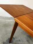 Rozkładany stół tekowy, proj. H. Kjaernulf, Dania, lata 60/70