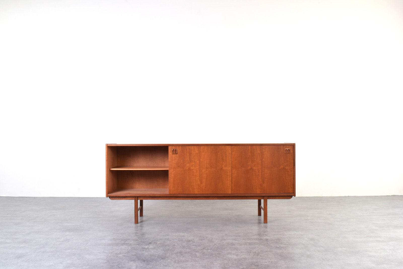Skandynawski sideboard, proj. Klippan Korsør, prod. Ikea, Szwecja, lata 60
