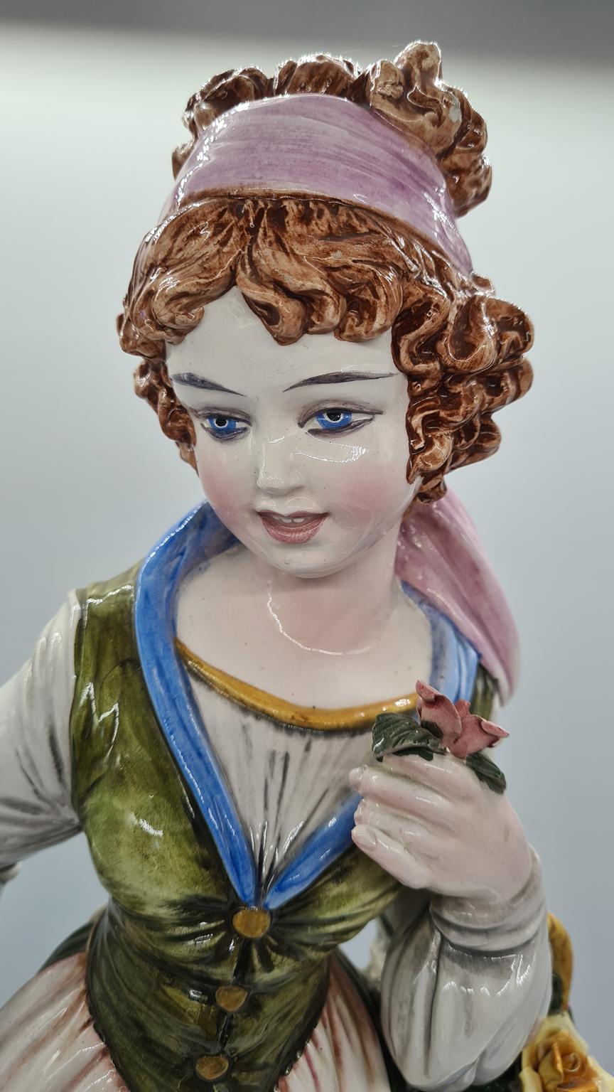 Wysoka ceramiczna figura "kobieta zbierająca kwiaty" proj. Domenico Poloniato, Włochy, lata 80