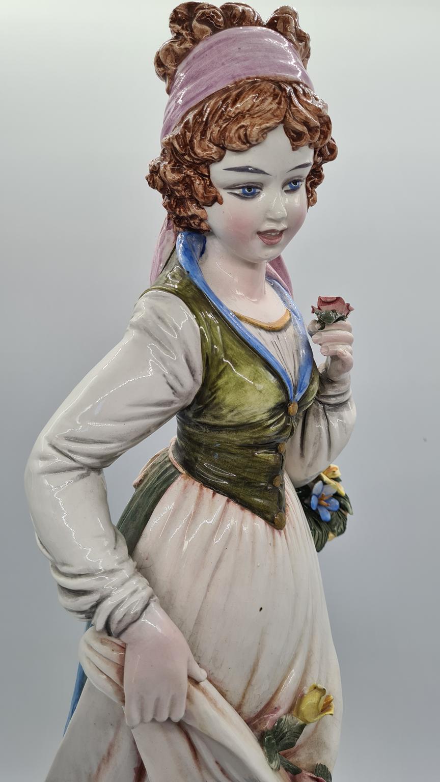 Wysoka ceramiczna figura "kobieta zbierająca kwiaty" proj. Domenico Poloniato, Włochy, lata 80