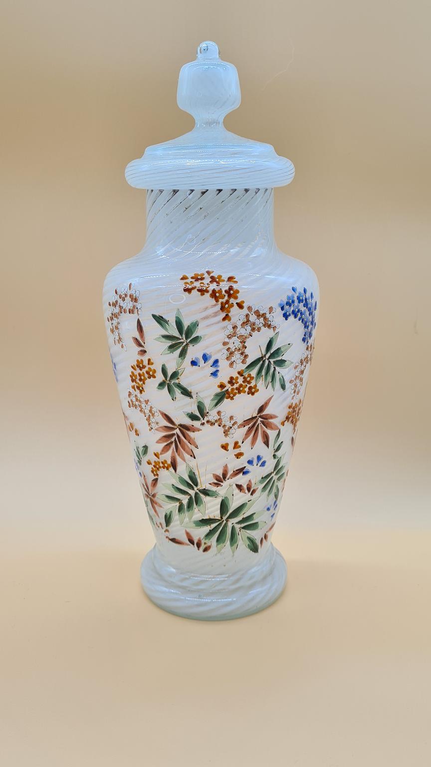 Waza Murano wykonana techniką weneckiego szkła "reticello", Włochy, lata 60-70