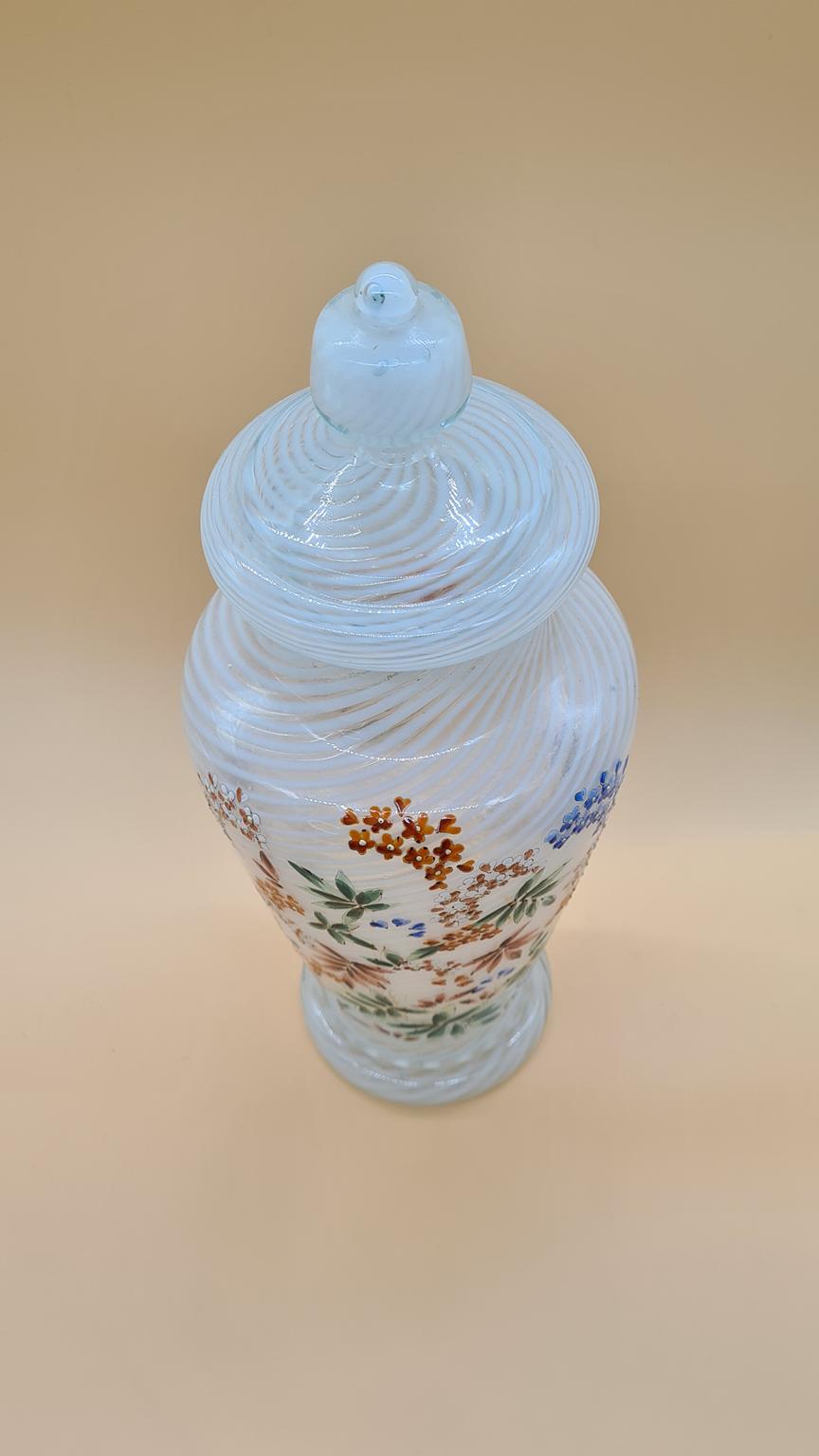 Waza Murano wykonana techniką weneckiego szkła "reticello", Włochy, lata 60-70