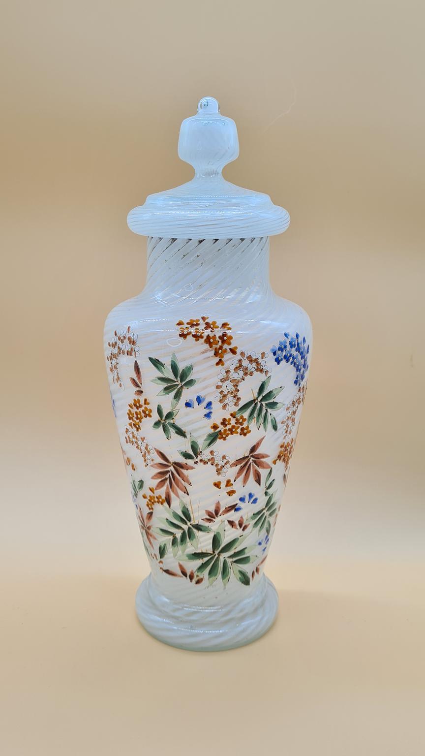 Waza Murano wykonana techniką weneckiego szkła "reticello", Włochy, lata 60-70