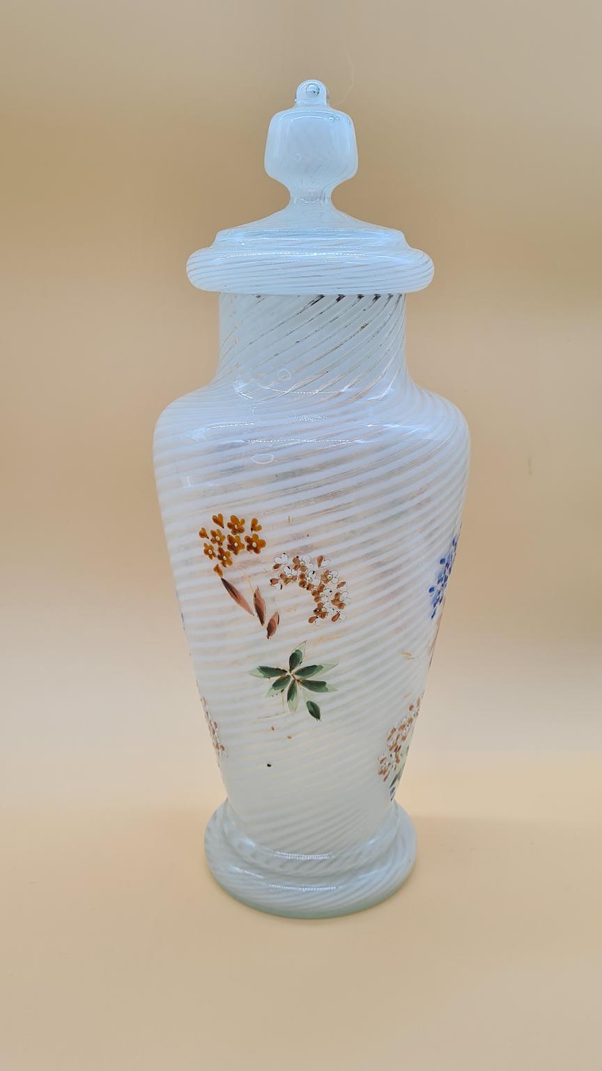 Waza Murano wykonana techniką weneckiego szkła "reticello", Włochy, lata 60-70