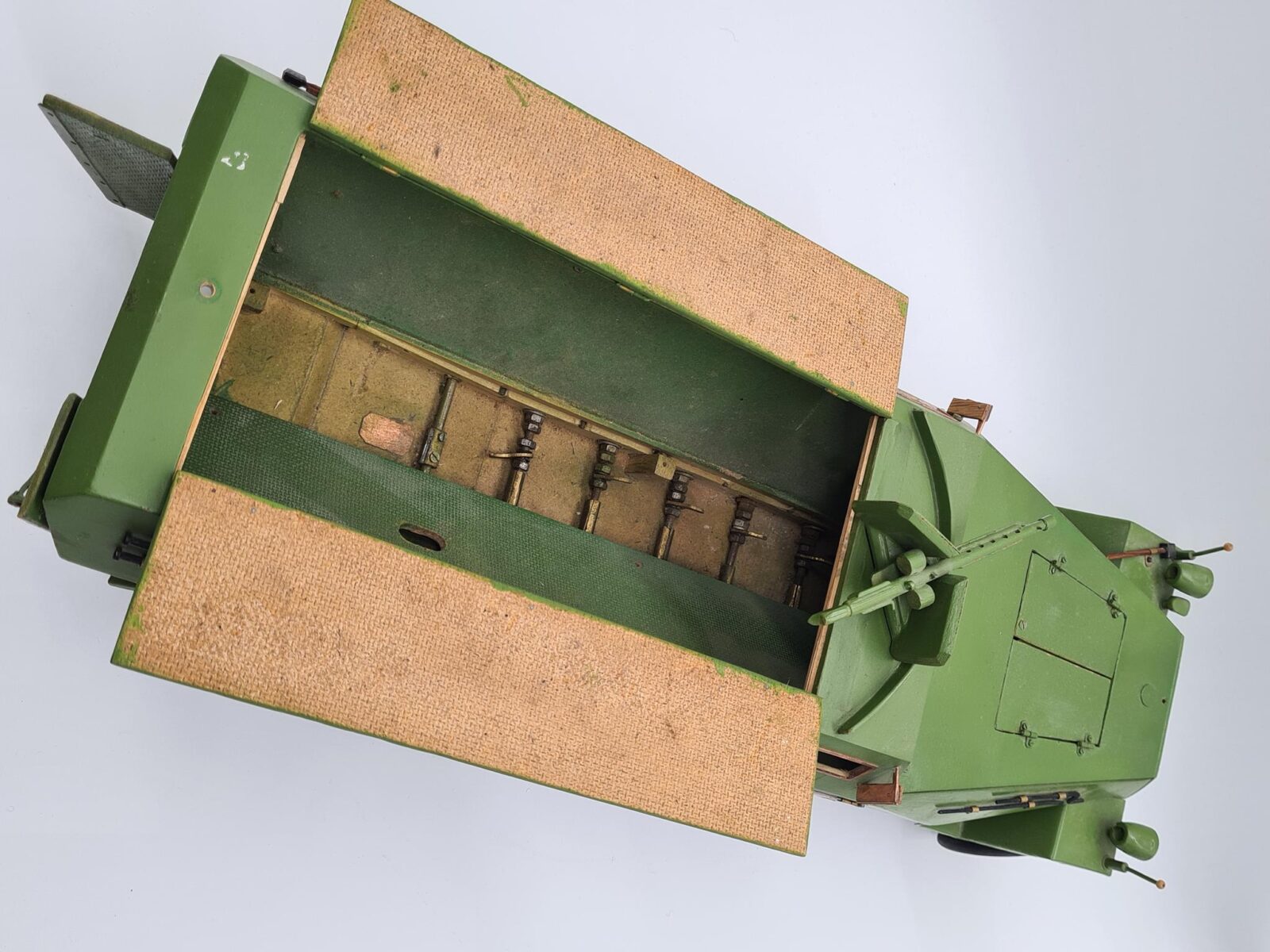 Model niemieckiego transportera Sd.Kfz. 251 z II wojny światowej, lata 80