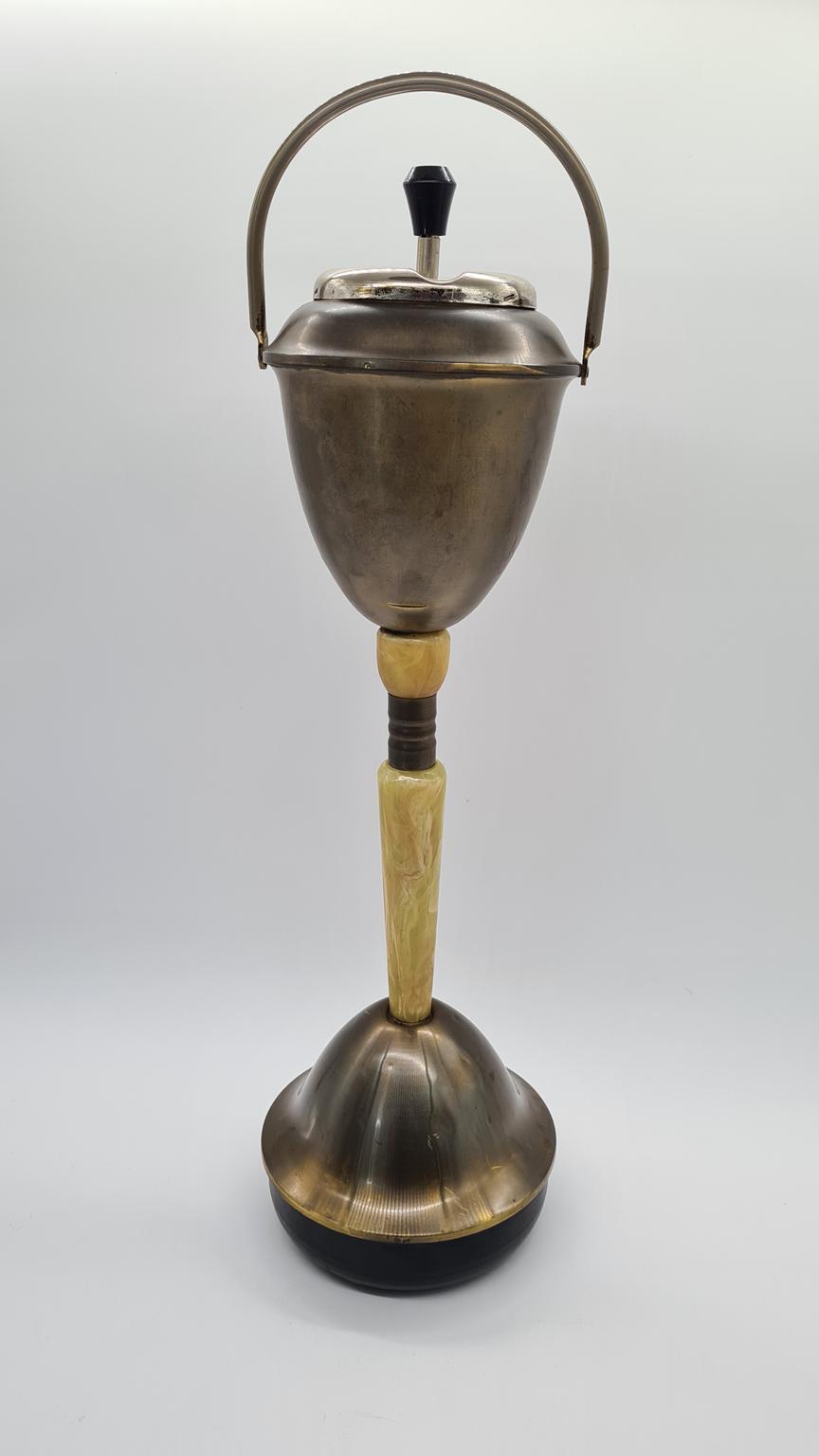Decorative ashtray on an onyx base, 1950s/60s
