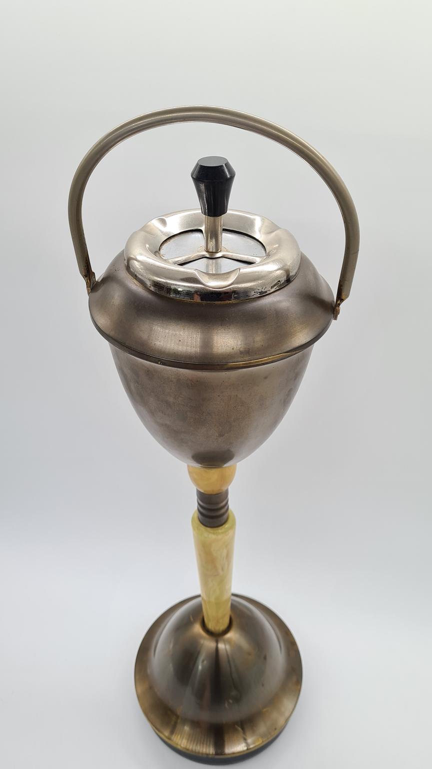 Decorative ashtray on an onyx base, 1950s/60s