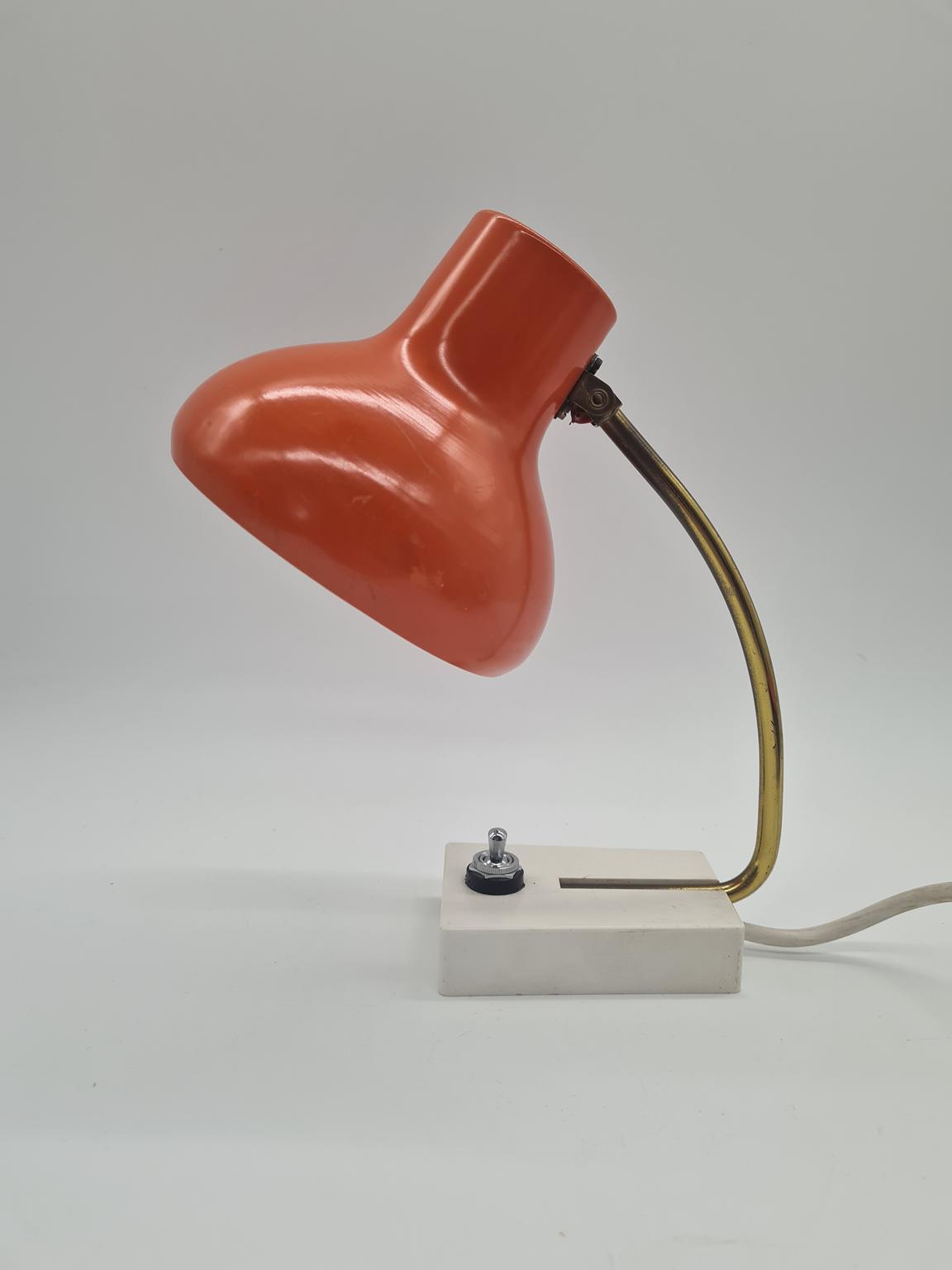 Pomarańczowa lampa biurkowa, lata 60/70