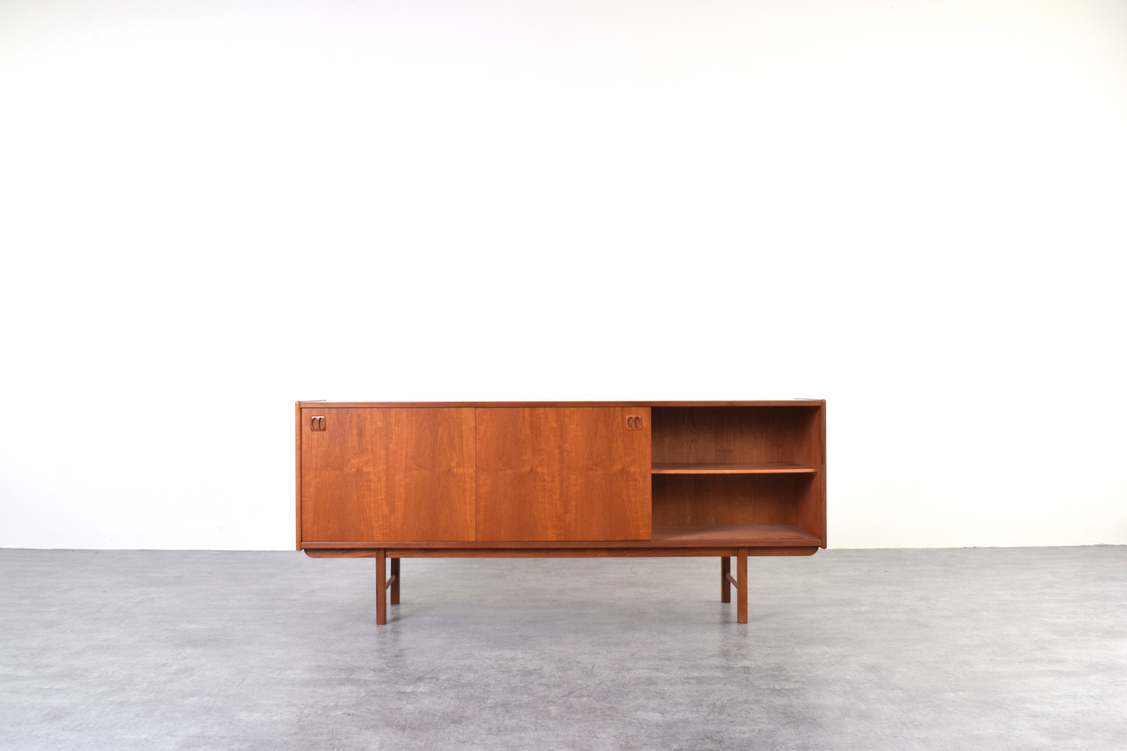 Skandynawski sideboard, proj. Klippan Korsør, prod. Ikea, Szwecja, lata 60