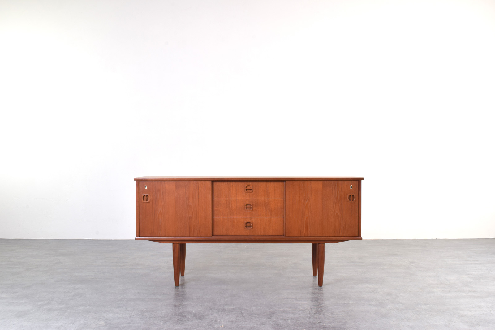 Tekowy sideboard vintage, Dania, lata 60