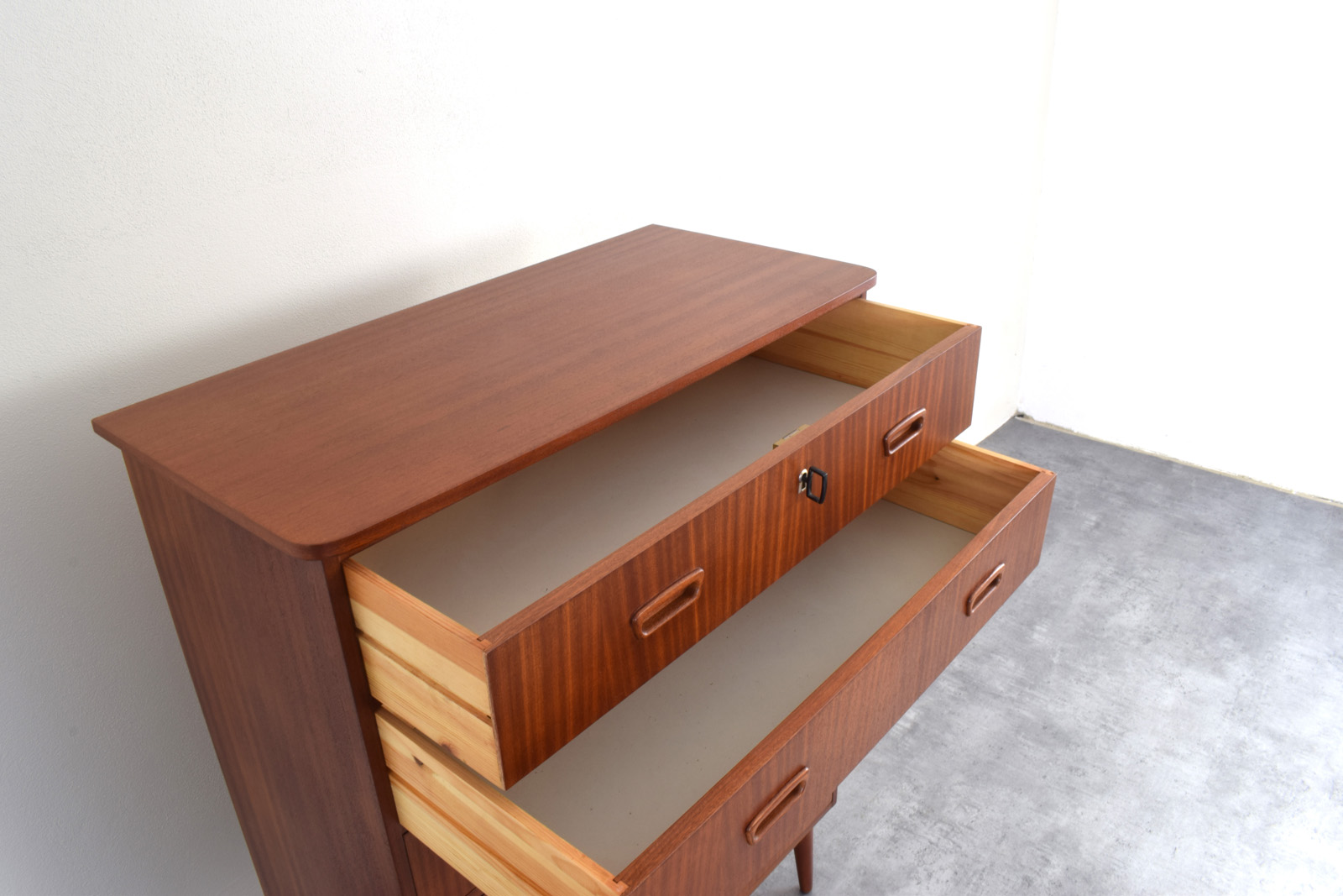 Komoda tekowa vintage, Dania, lata 60