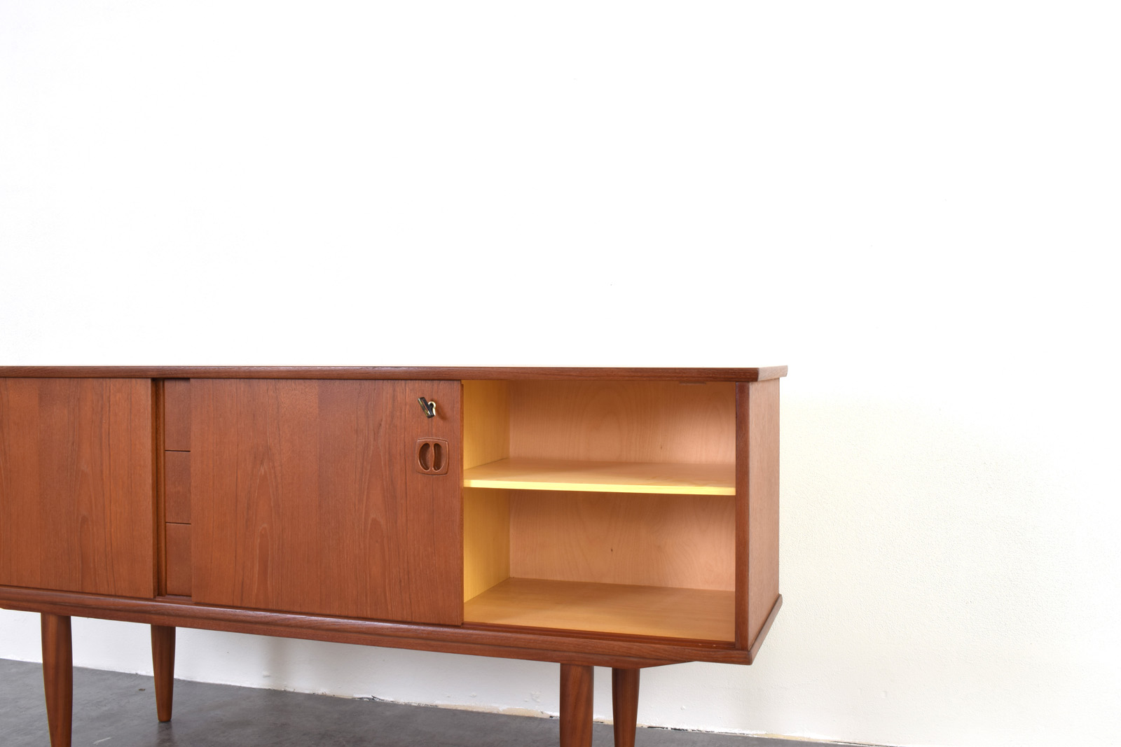 Tekowy sideboard vintage, Dania, lata 60