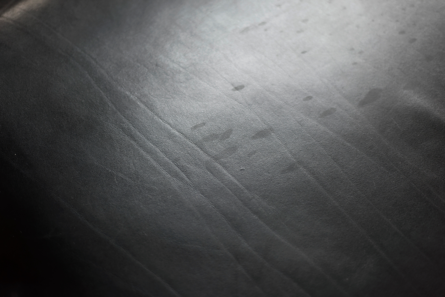 Modernistyczna sofa dębowa z czarną, skórzaną tapicerką, Niemcy, lata 60