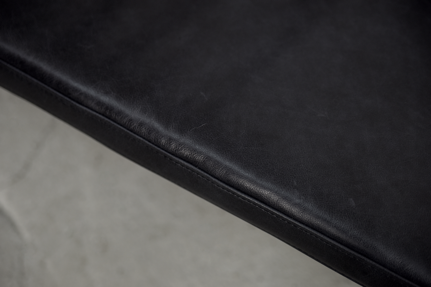 Brutalistyczna sofa skórzana, lata 50