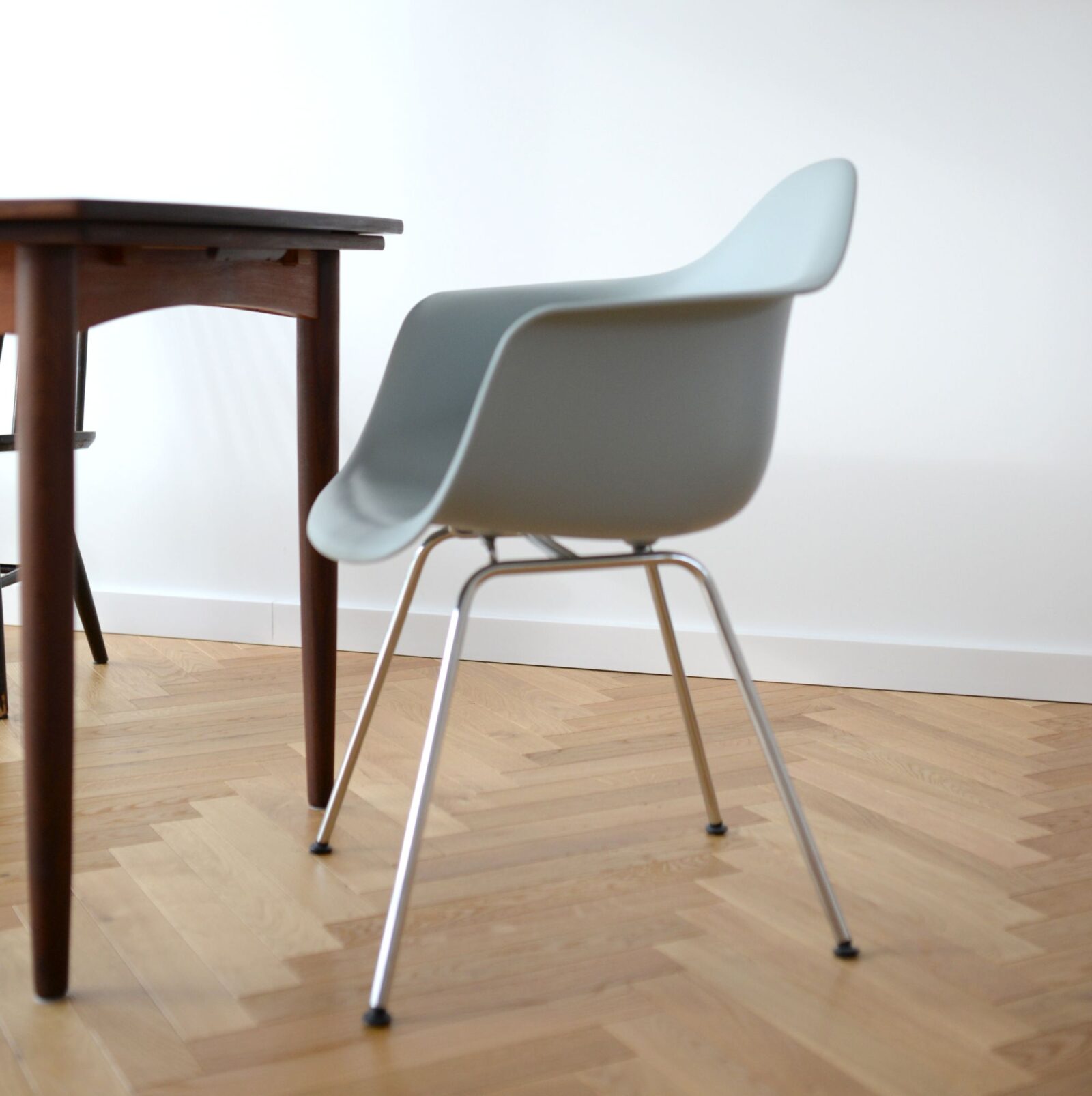 Krzesło DAX, Vitra proj. Ray & Charles Eames, lata 2000