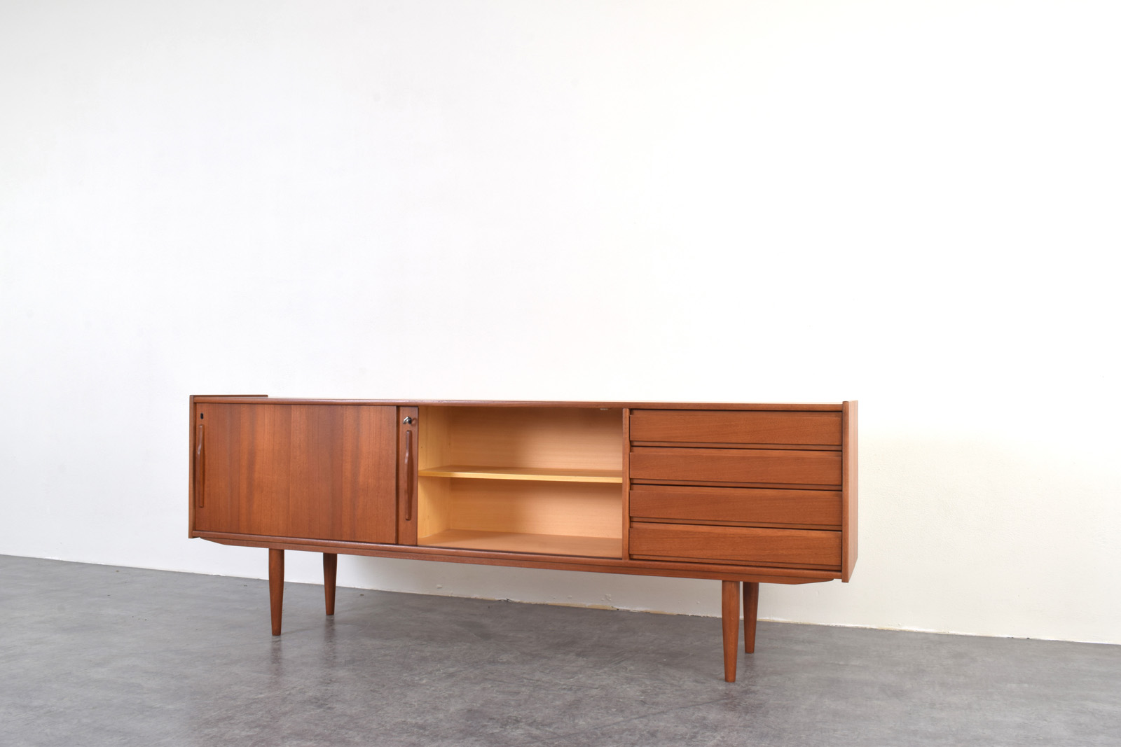 Tekowy sideboard vintage, Dania, lata 60