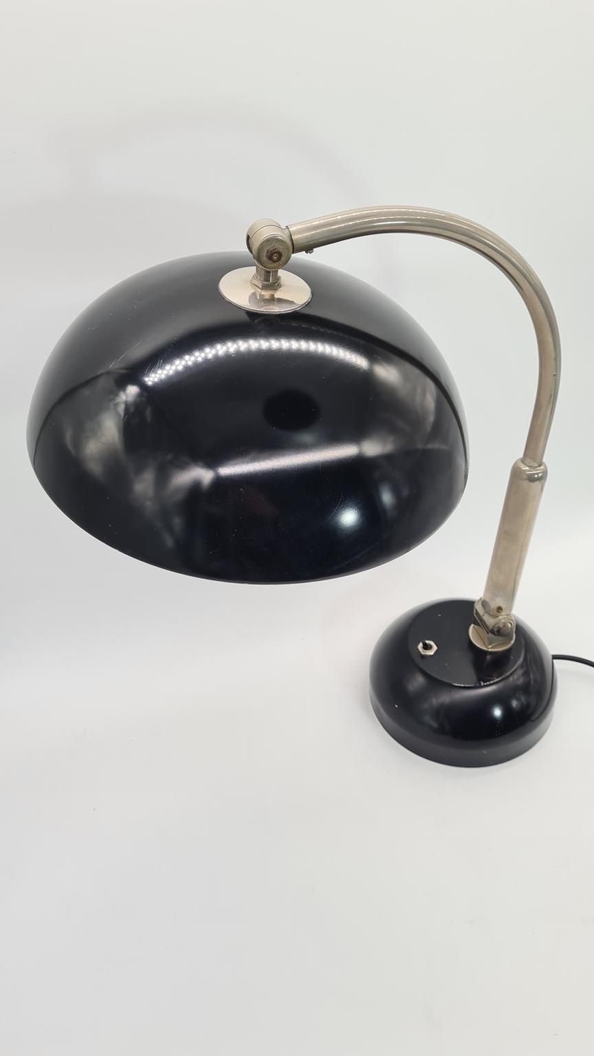 Lampa biurkowa, proj. H. Busqueta dla Hala Zeist, Holandia, lata 40